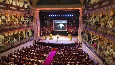 Hay Festival Cartagena: Bir Kültür Şöleni ve Küresel Diyalogun Öncüsü Olarak Yeni Nesil Dünyayı Tartışıyor